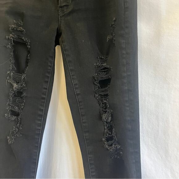 American Eagle Super Super Stretch Jegging Crop Distressed Black Jeans Size 8 - Picture 3 of 11